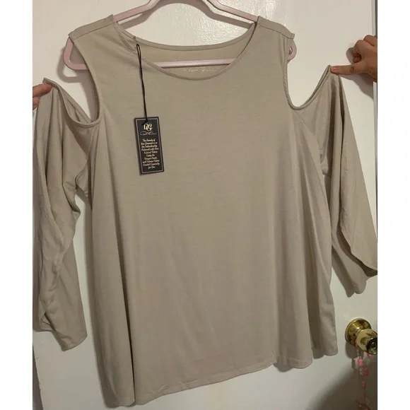 Diane Gilman 2 Open shoulder and bell sleeves. New - Picture 1 of 6